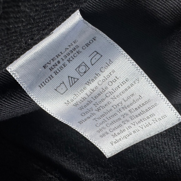 Everlane High Rise Kick Crop Frayed Hem 27R Black Jean - Picture 3 of 5